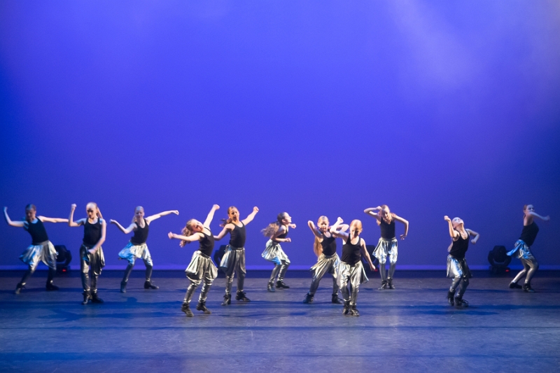 Streetdance 2D 01.jpg
